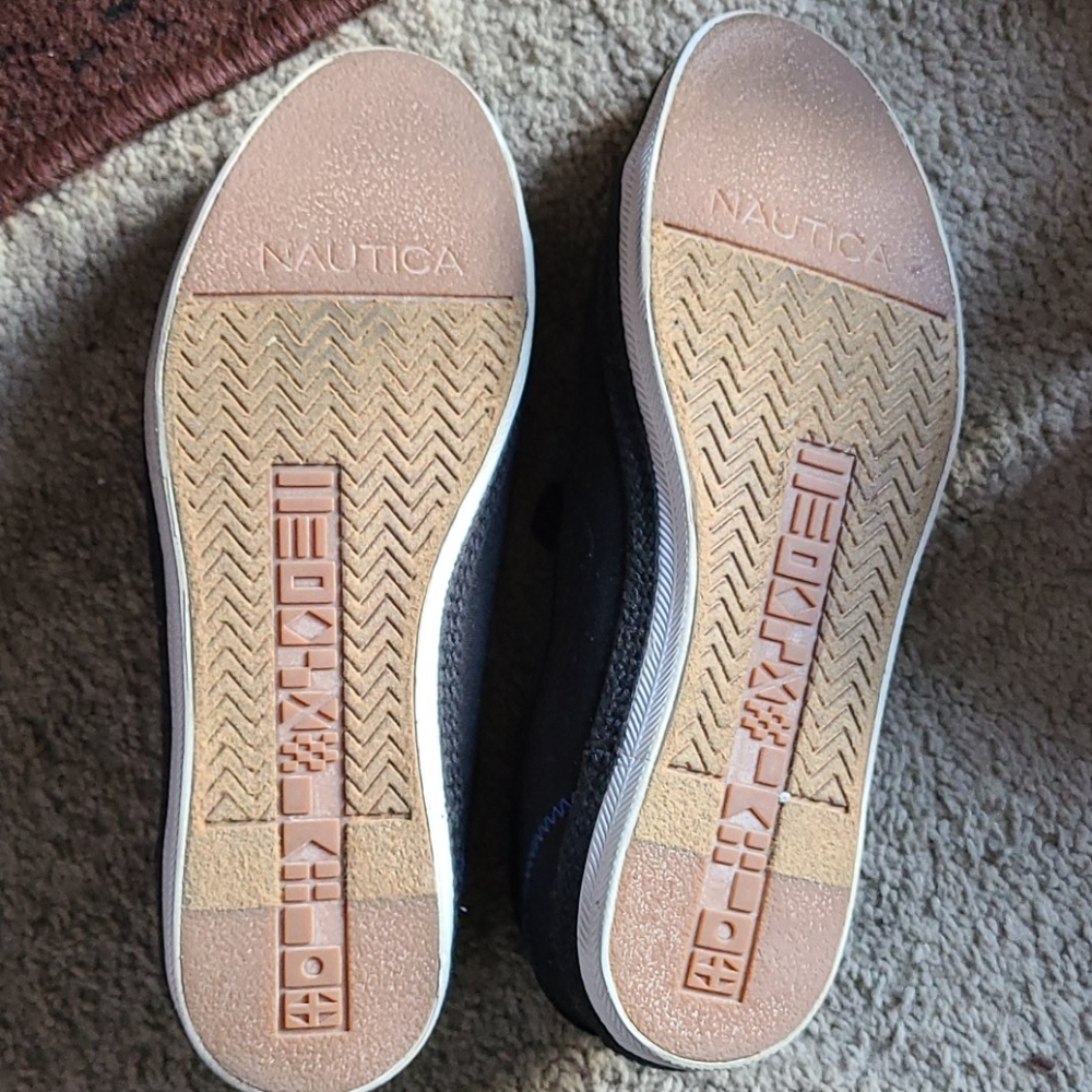 Flats - Picture 3 of 3